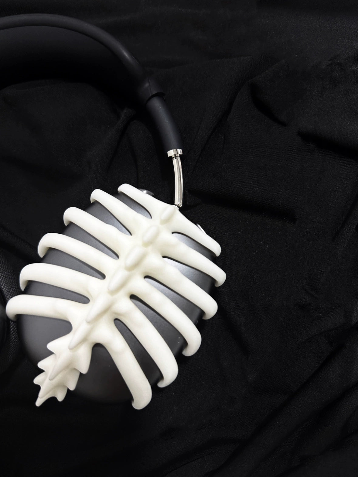 THE EON Spine
