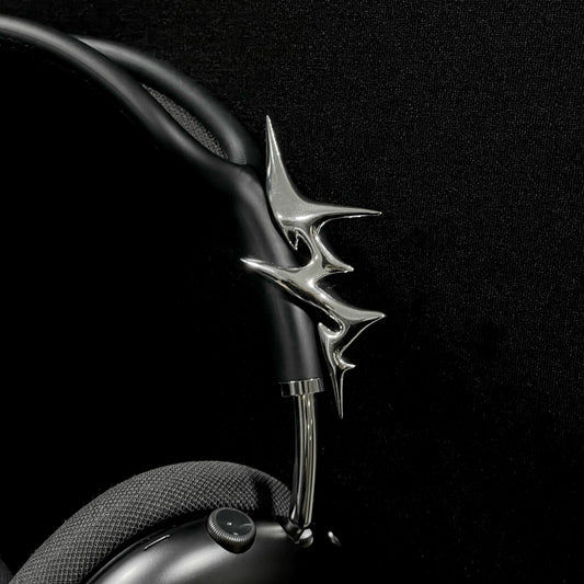 THE EON Small Silver Thorns