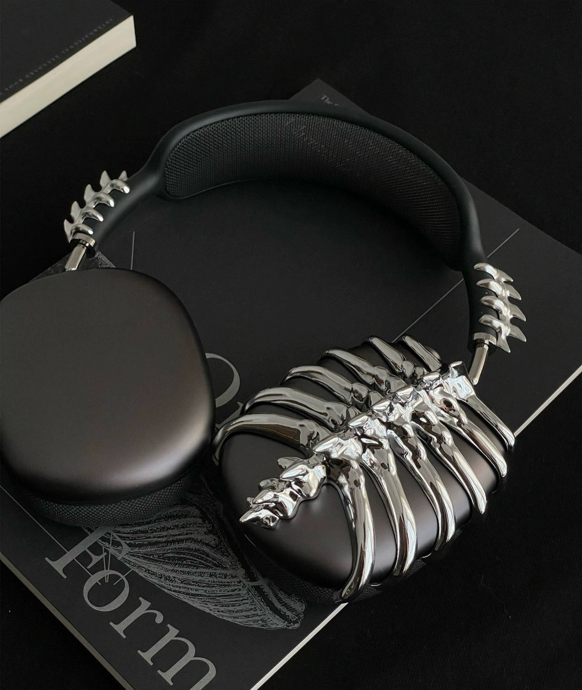 THE EON Spine